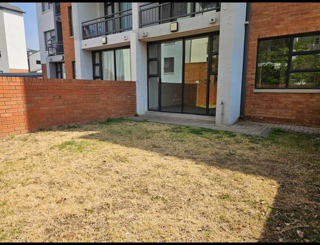 1 BEDROOM PROPERTY TO RENT IN SHERE